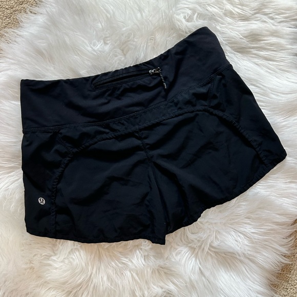 Lululemon Speed Up Black Shorts (Size 8) Tag - Picture 9 of 9